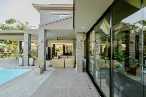 5 bedrooms Villa in Agios Athanasios, Cyprus No. 80745 5