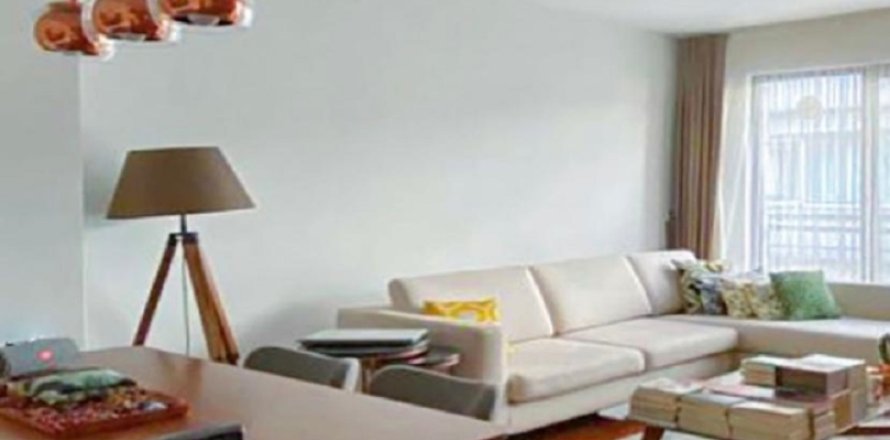 Квартира с 2 спальнями в Стамбул, Турция №113887