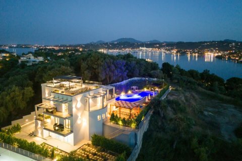 4 dormitorios Villa en Corfu, Greece No. 56246 21