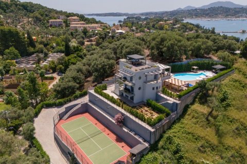 4 bedrooms Villa in Corfu, Greece No. 56246