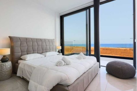 5 bedrooms House in Ayia Napa, Cyprus No. 81650 15