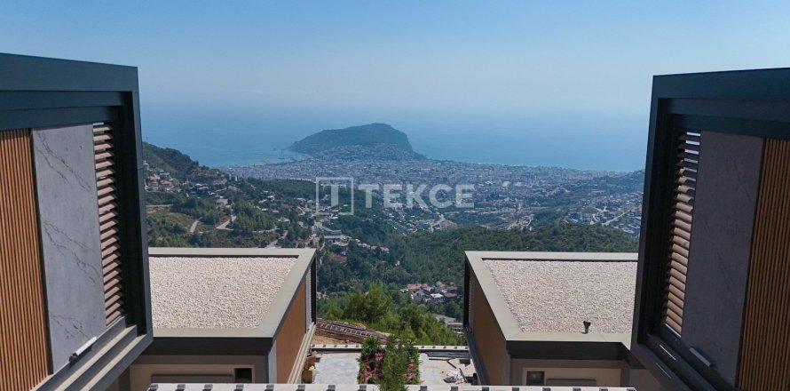 8 bedrooms Villa in Alanya, Turkey No. 13840