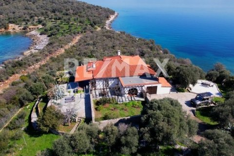 3 bedrooms House in Magnesia, Greece No. 104630 1