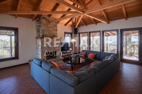 3 bedrooms House in Magnesia, Greece No. 104630 9