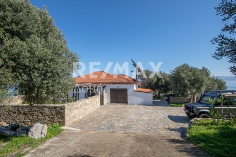 3 bedrooms House in Magnesia, Greece No. 104630 2