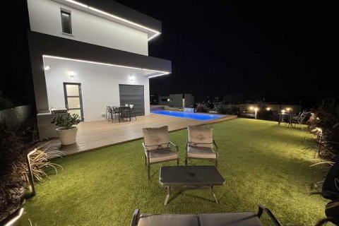 4 bedrooms House in Agios Athanasios, Cyprus No. 66341 12