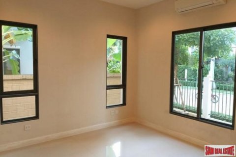 4 bedrooms House in Bangkok, Thailand No. 95845 20