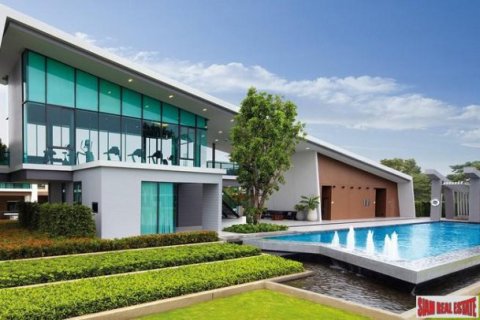 4 bedrooms House in Bangkok, Thailand No. 95845 16