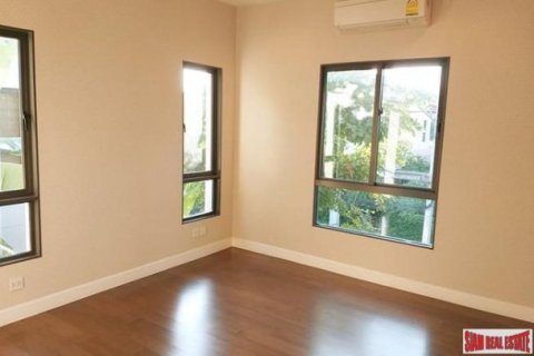 4 bedrooms House in Bangkok, Thailand No. 95845 9