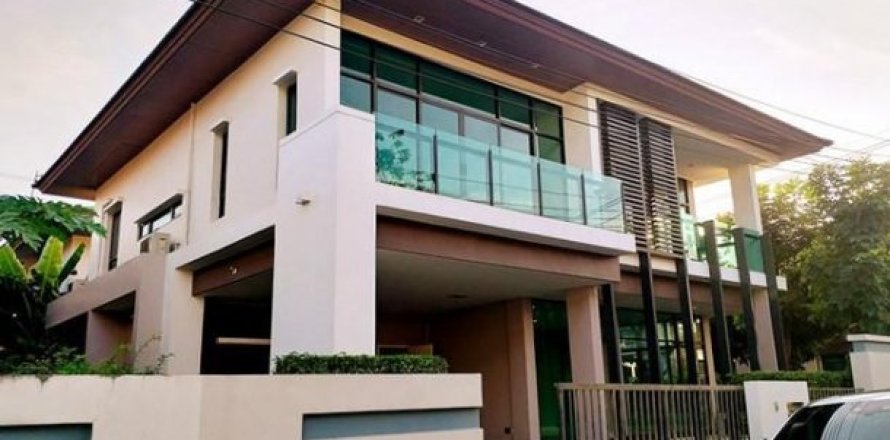 4 bedrooms House in Bangkok, Thailand No. 95845