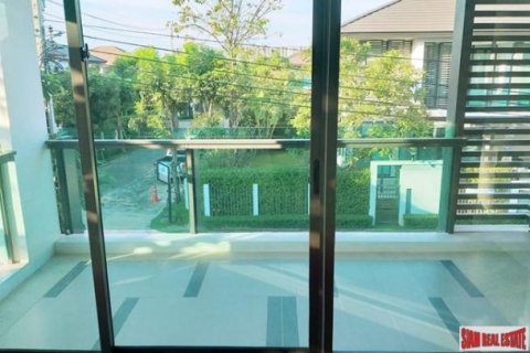 4 bedrooms House in Bangkok, Thailand No. 95845 18