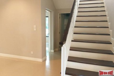 4 bedrooms House in Bangkok, Thailand No. 95845 5