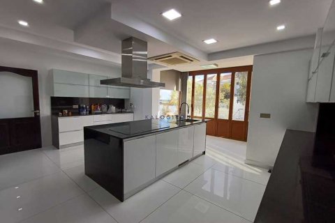 5 dormitorios House en Oroklini, Cyprus No. 100502 12