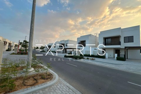 3 bedrooms Townhouse in Darna, Vietnam No. 87558 1