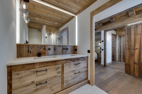 4 bedrooms Apartment in Val-d'Isere, France No. 99432 9