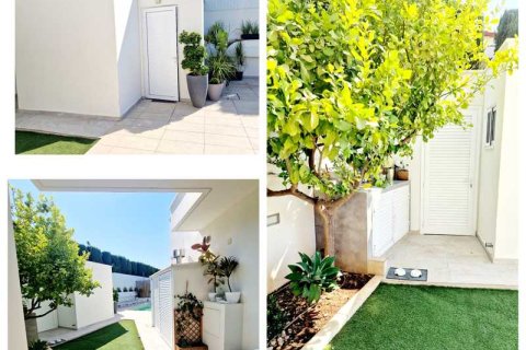 5 bedrooms House in Agios Athanasios, Cyprus No. 39357 2