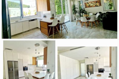 5 bedrooms House in Agios Athanasios, Cyprus No. 39357 5