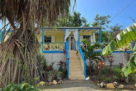 3 bedrooms Villa in Falmouth, Antigua and Barbuda No. 72304 1