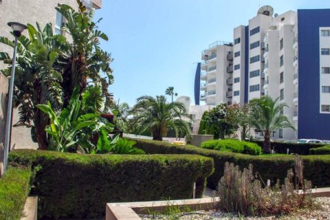 2 dormitorios Apartment en Limassol, Cyprus No. 105900 7