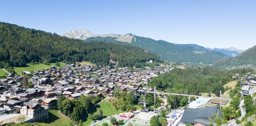 4 bedrooms House in Morzine, France No. 100122