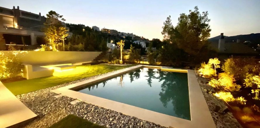 4 bedrooms House in Pikermi, Greece No. 109298