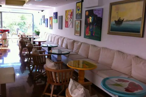 160m² Commercial property in Kifisia, Greece No. 54334 4