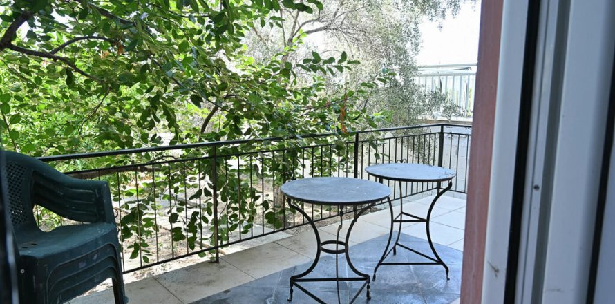 4 bedrooms House in Velo, Greece No. 108994