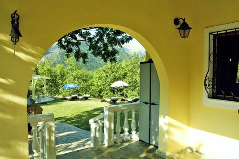 4 bedrooms Villa in Larissa, Greece No. 56431 2