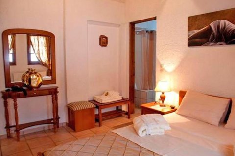 4 bedrooms Villa in Larissa, Greece No. 56431 15