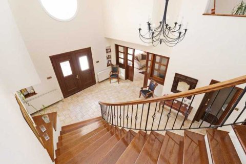 4 bedrooms House in Tala, Cyprus No. 29405 6