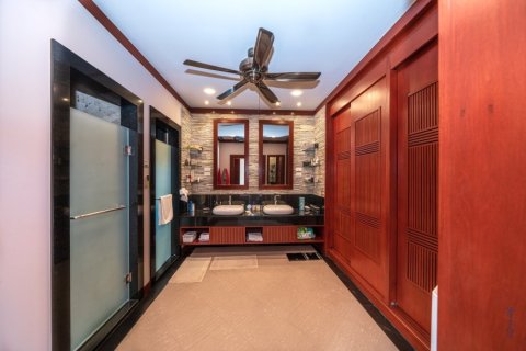 4 bedrooms House in Rawai, Thailand No. 97382 16