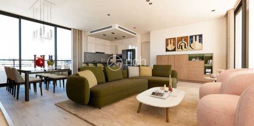 3 bedrooms Apartment in Limassol, Cyprus No. 41340
