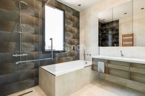 3 bedrooms Apartment in Limassol, Cyprus No. 41340 10