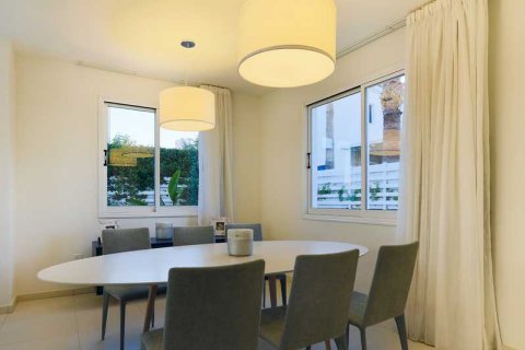 3 bedrooms Villa in Pernera, Cyprus No. 82689 7