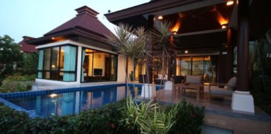 3 bedrooms Villa in Hua Hin, Thailand No. 95876