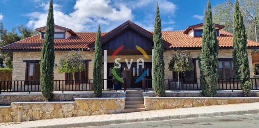 4 bedrooms House in Souni–Zanatzia, Cyprus No. 82091