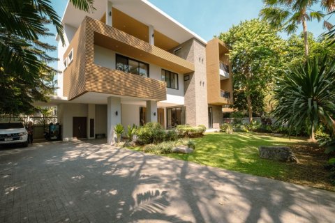 4 bedrooms House in Chiang Mai, Thailand No. 97792 3