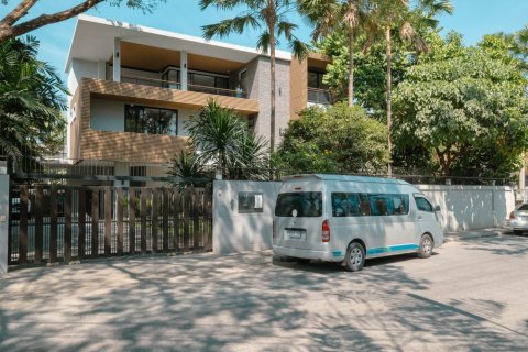 4 bedrooms House in Chiang Mai, Thailand No. 97792 4