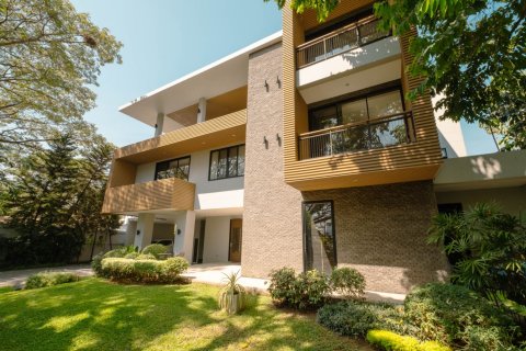 4 bedrooms House in Chiang Mai, Thailand No. 97792 1