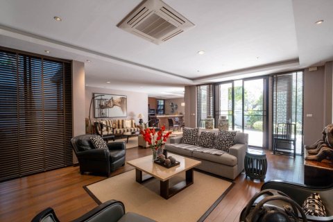 4 bedrooms House in Chiang Mai, Thailand No. 97792 7