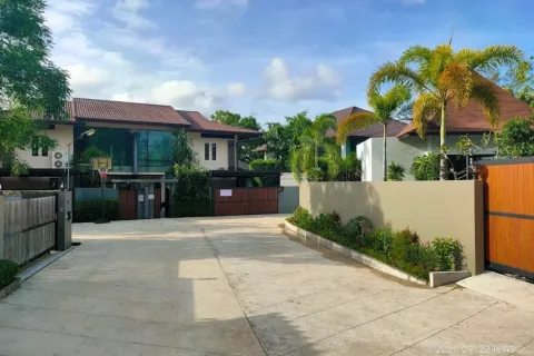 3 bedrooms Villa in Phuket, Thailand No. 3172 11