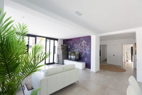 4 dormitorios Villa en Tan Xuan, Vietnam No. 27403 9