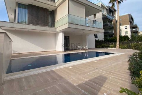 2 bedrooms Apartment in Germasogeia, Cyprus No. 103882 16