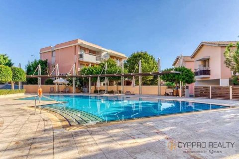 2 bedrooms Apartment in Agios Tychonas, Cyprus No. 103377 1
