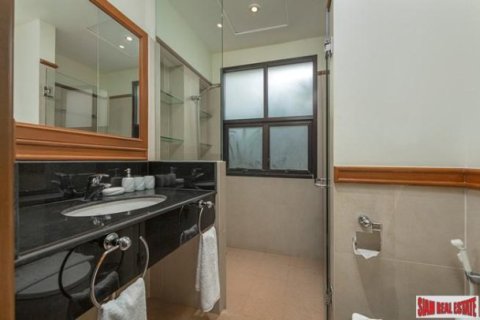 4 bedrooms Villa in Phuket, Thailand No. 97242 11