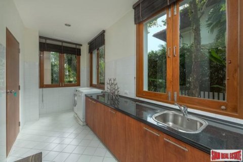 4 bedrooms Villa in Phuket, Thailand No. 97242 12