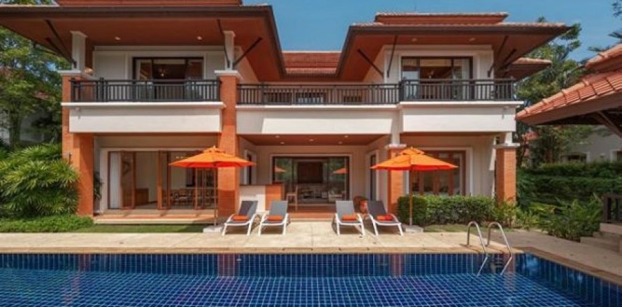 4 bedrooms Villa on the Phuket, Thailand No. 97242