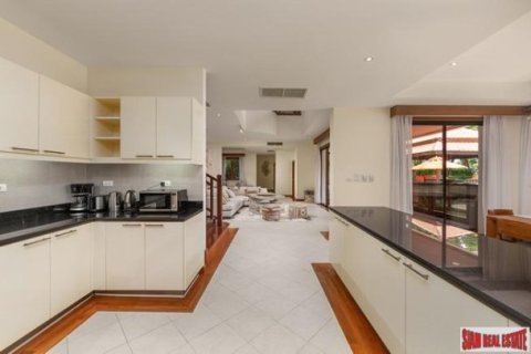 4 bedrooms Villa in Phuket, Thailand No. 97242 8