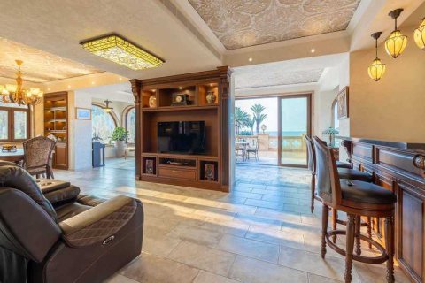 4 dormitorios Villa en Polis, Cyprus No. 31548 3