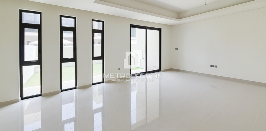 3 bedrooms Townhouse in DAMAC Hills (Akoya by DAMAC), UAE No. 119476